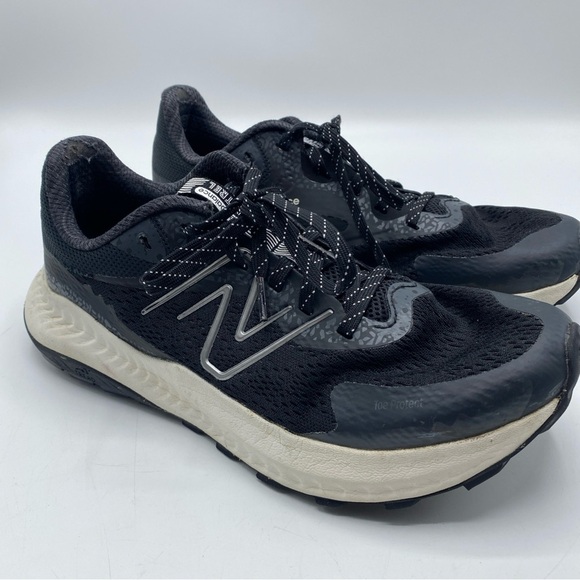 New Balance Dynasoft Nitrel v4 Women  Trail Running Shoes WTNTRCK4-Black 9.5 - Picture 1 of 8